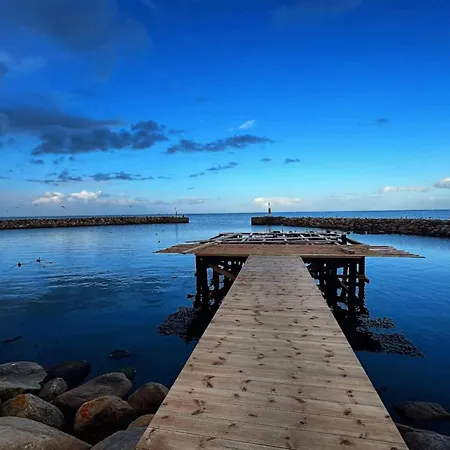 10 Person In Albaek-by Traum